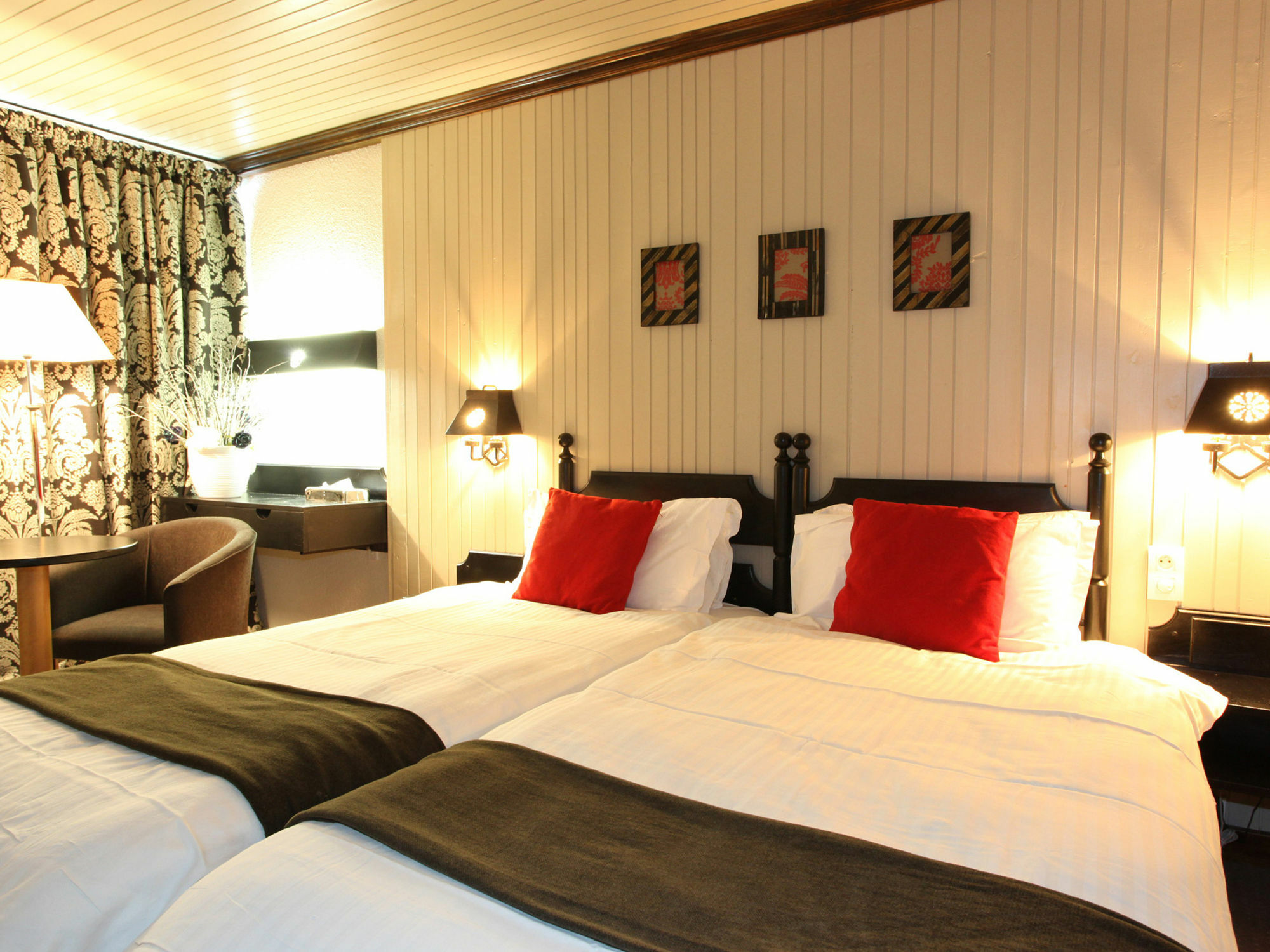 Chalet Hotel Le Val D'Isere Екстериор снимка